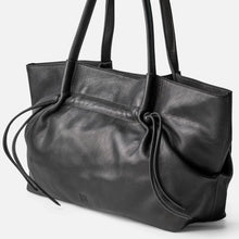 Charger l'image dans la galerie, SAC CABAS EN CUIR BIBA