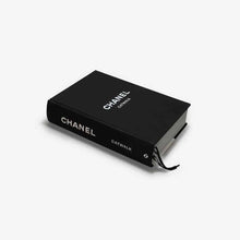 Charger l'image dans la galerie, LIVRE CATWALK CHANEL