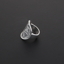 Charger l'image dans la galerie, BAGUE SECRET DE CUIR