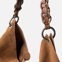 Charger l'image dans la galerie, SAC HOBO EN DAIM BIBA