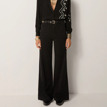 Charger l'image dans la galerie, JEAN GUILETTA MAISON HOTEL