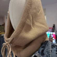 Charger l'image dans la galerie, CAGOULE NUMÉRO 7