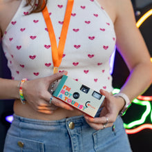 Charger l'image dans la galerie, APPAREIL PHOTO JETABLE "I'M NOT A TOURIST" FISURA