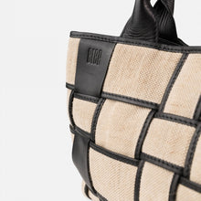 Charger l'image dans la galerie, SAC À MAIN EN CUIR BIBA