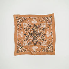 Charger l&#39;image dans la galerie, FOULARD BANDANA EN COTON MAISON LECOMTE FLAMENT
