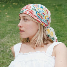 Charger l&#39;image dans la galerie, FOULARD ANTOINETTE MAISON LECOMTE FLAMENT

