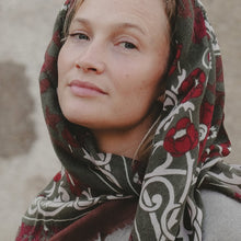 Charger l&#39;image dans la galerie, FOULARD MAIRE ANTOINETTE LAINE ET SOIE MAISON LECOMTE FLAMENT
