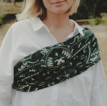 Charger l&#39;image dans la galerie, FOULARD BANDANA LAINE ET SOIE MAISON LECOMTE FLAMENT
