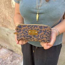 Charger l&#39;image dans la galerie, TROUSSE MILA LOUISE
