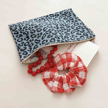 Charger l'image dans la galerie, POCHETTE LILI ROSE IN APRIL
