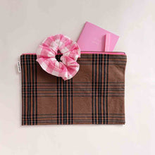 Charger l'image dans la galerie, POCHETTE LILI ROSE IN APRIL
