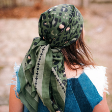 Charger l&#39;image dans la galerie, FOULARD LEO EN COTON MAISON LECOMTE FLAMENT
