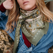 Charger l&#39;image dans la galerie, FOULARD RODEO EN COTON MAISON LECOMTE FLAMENT
