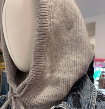 Charger l&#39;image dans la galerie, CAGOULE NUMÉRO 4
