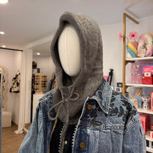 Charger l&#39;image dans la galerie, CAGOULE NUMÉRO 5
