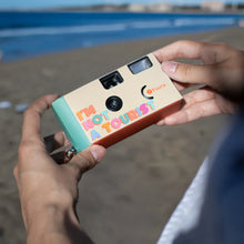 Charger l'image dans la galerie, APPAREIL PHOTO JETABLE "I'M NOT A TOURIST" FISURA
