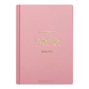 LIVRE THE ESSENCE DIOR