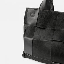 Charger l&#39;image dans la galerie, SAC BANDOULIÈRE BIBA
