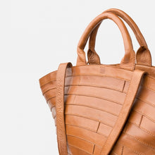 Charger l&#39;image dans la galerie, SAC BANDOULIÈRE BIBA
