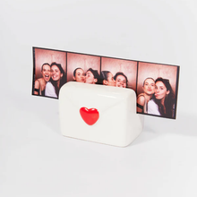 Charger l&#39;image dans la galerie, PORTE-PHOTO LETTRE D&#39;AMOUR L&#39;EXPRESSIONIST
